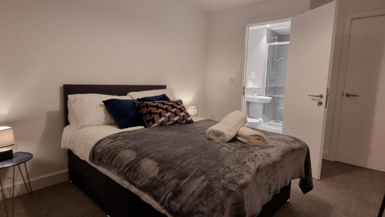 Spacious Balcony View Apt Near Nec Bhx Free Parking Sleeps 4 Hockley Heath Exterior foto