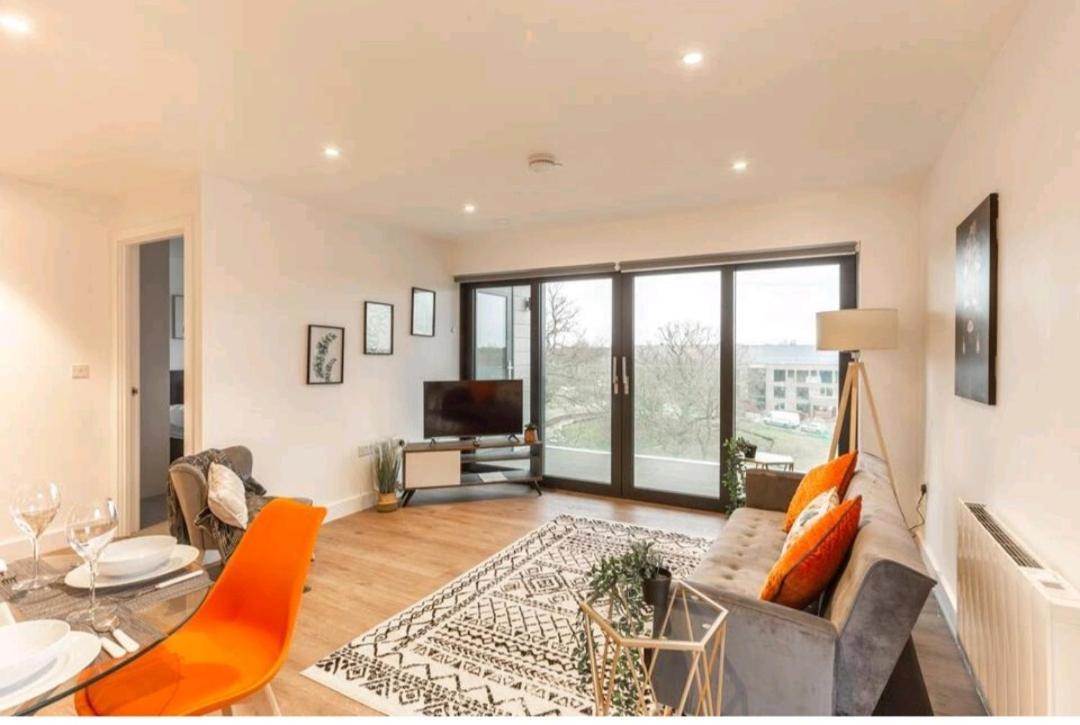 Spacious Balcony View Apt Near Nec Bhx Free Parking Sleeps 4 Hockley Heath Exterior foto